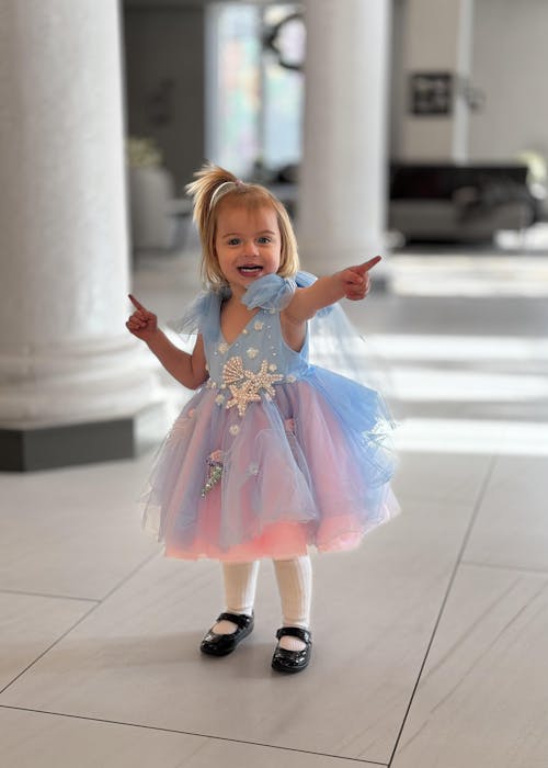 Luxury Sky Blue Baby Flower Girl Dresses Beaded Arab Pearls J072