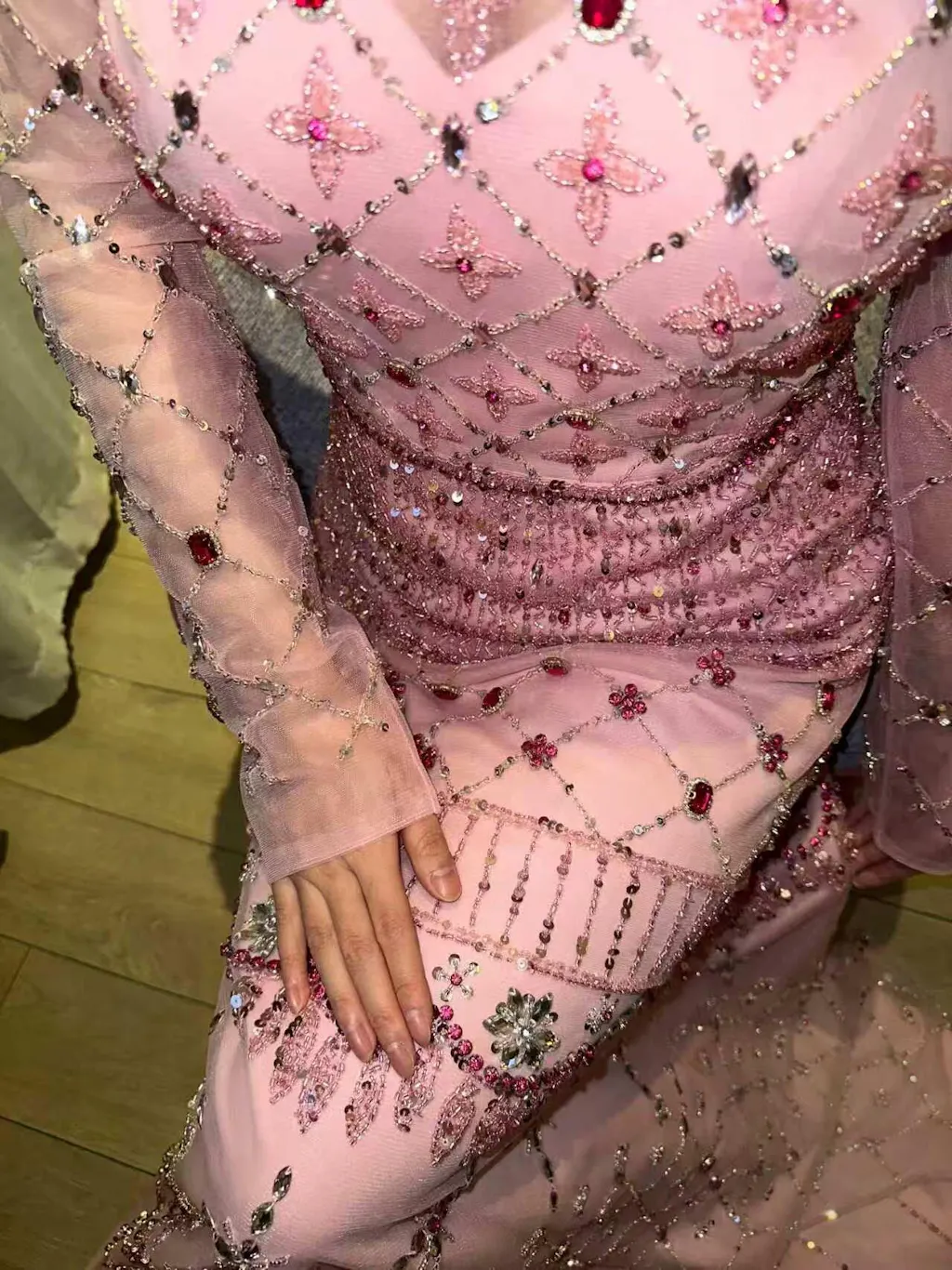 Elegant Pink Crystal Beaded Long Sleeve Evening Dress SS220
