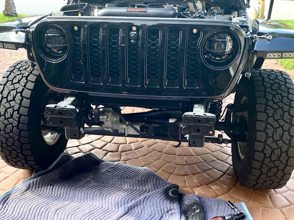 Jeep JK Aftermarket Front Bumper Adapter for Jeep JL & JT — DV8 Offroad