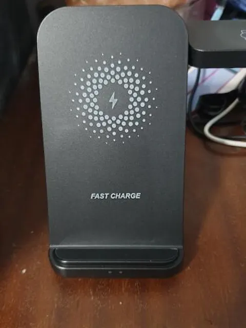 Handy induktive Ladestation