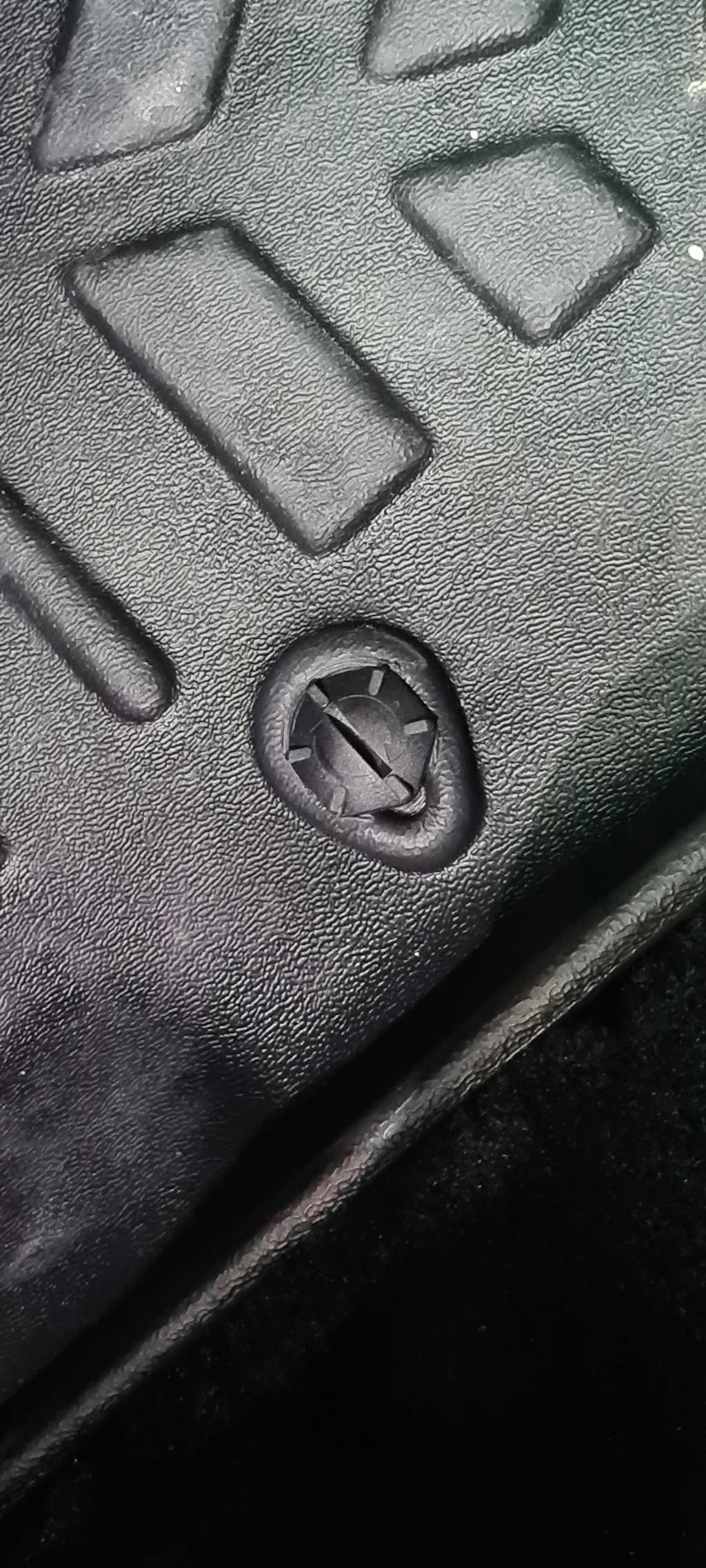 Floor Mat Clips for all car mats Eagle Klaw