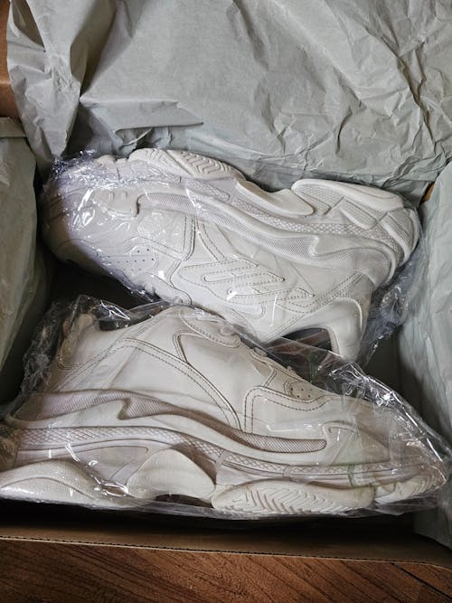 발렌시아가 트리플S 스포티 스니커즈 화이트