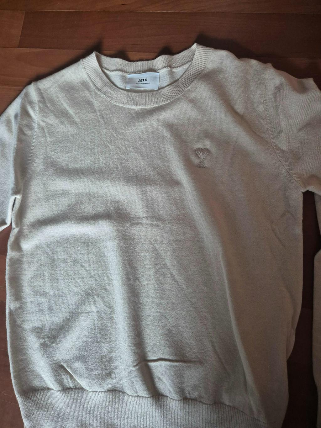 [국내배송] 아미 톤온톤 하트 스몰 로고 니트 여성용 6color