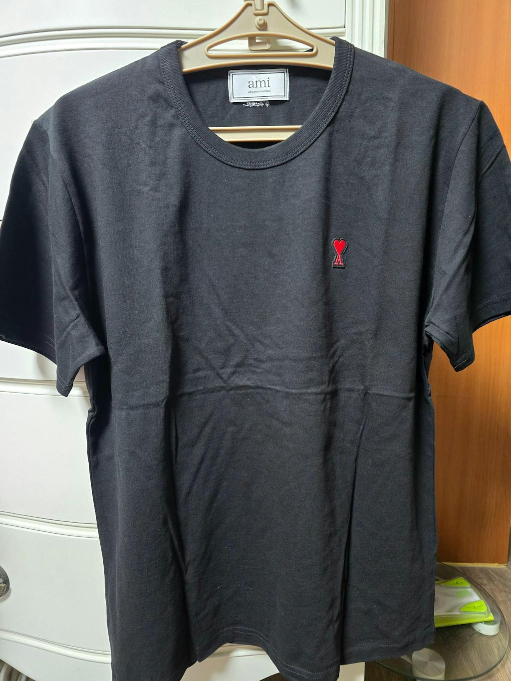 [국내배송/당일출고] 아미 스몰 하트 패치 반팔티 2color (공유,박재범,박보검,윤아,서강준,진영,효정 등 착용)