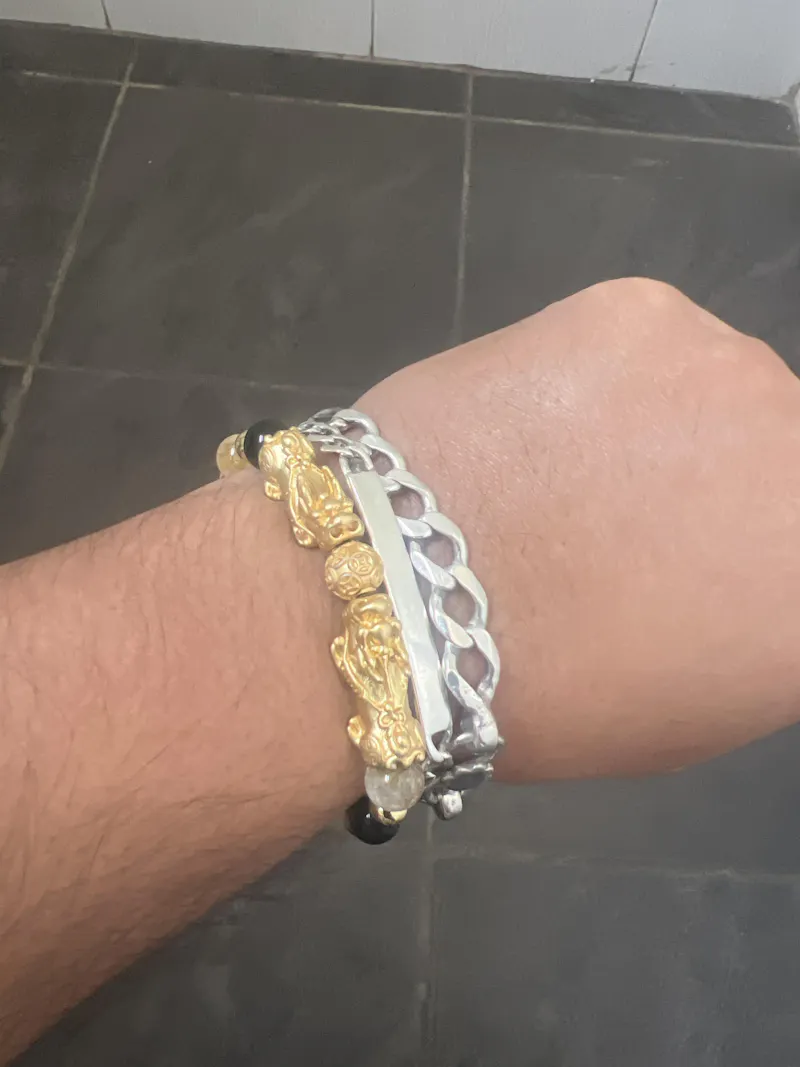 Urmit Sharma review photo