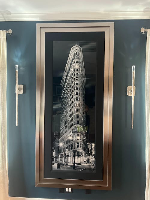 Thader Grand Wall Sconce