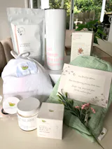 New Mum Gift - Breastfeeding Hamper - 100% organic and eco-friendly products - Postpartum Kit - Baby Shower Gift
