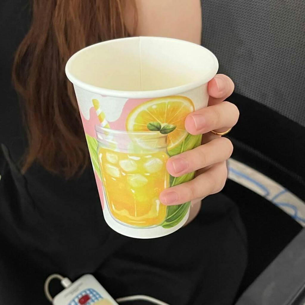 100pcs, 8.5x4.5x10.25 inches White Paper Bags Twist Handles, Printed in Canada