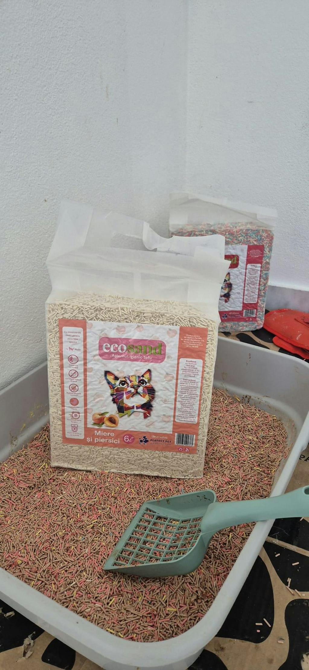 Nisip tofu pisici Ecosand piersici si miere 6L