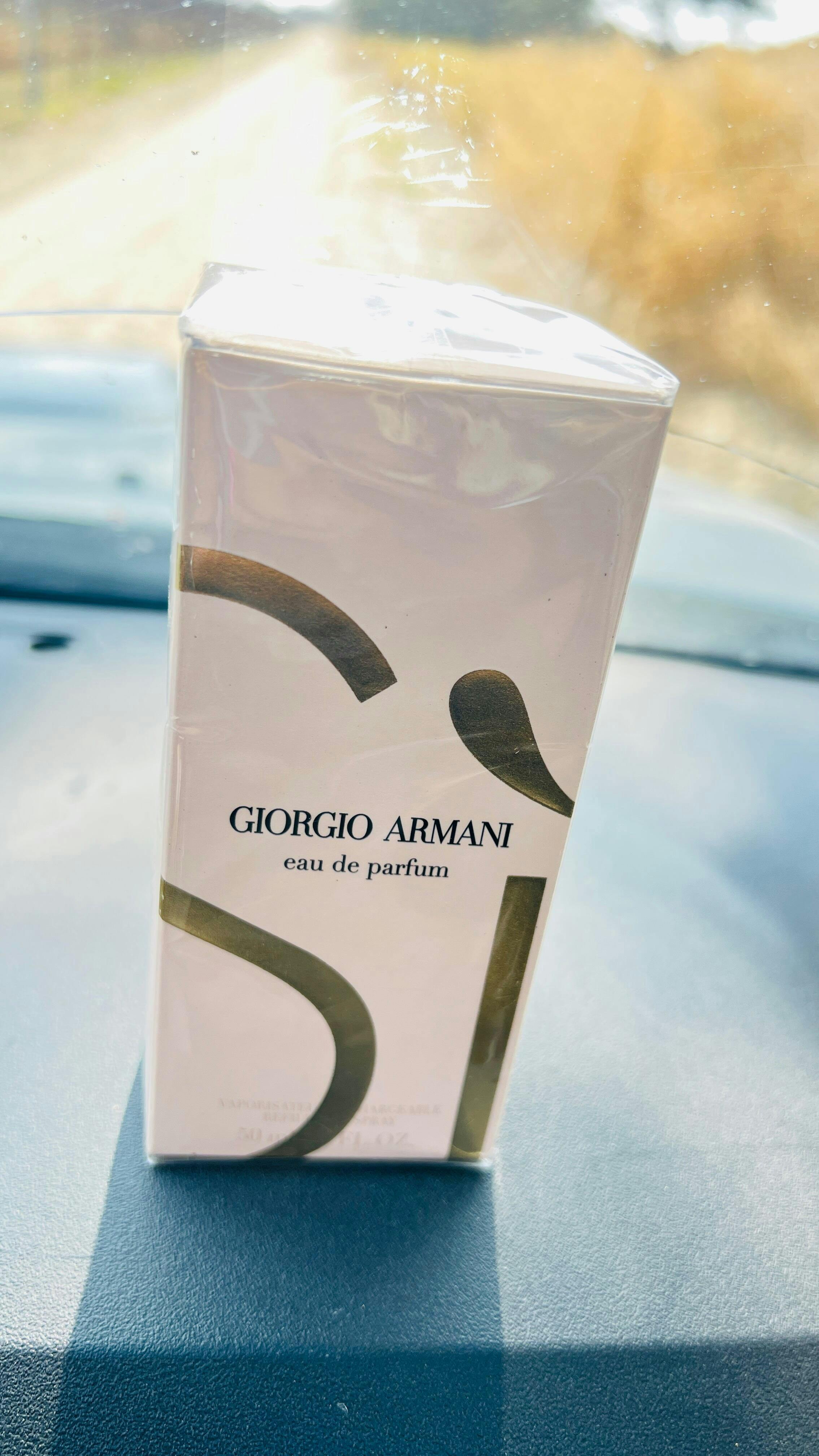 Giorgio Armani Si EDP 美しい女性らしい香り 100 ML Si by Giorgio Armani 100ml EDP for Women — Perfume NZ