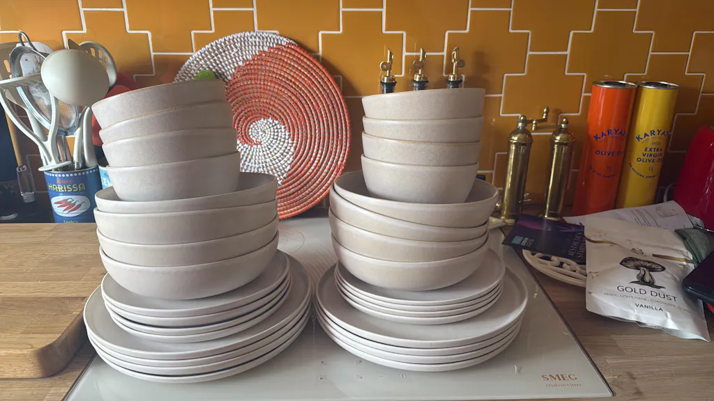 Dune Stoneware 16 Pieces Set