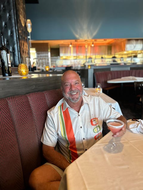 Men's Pop Culture 70's-80s Nostalgia Short Sleeve Shirt