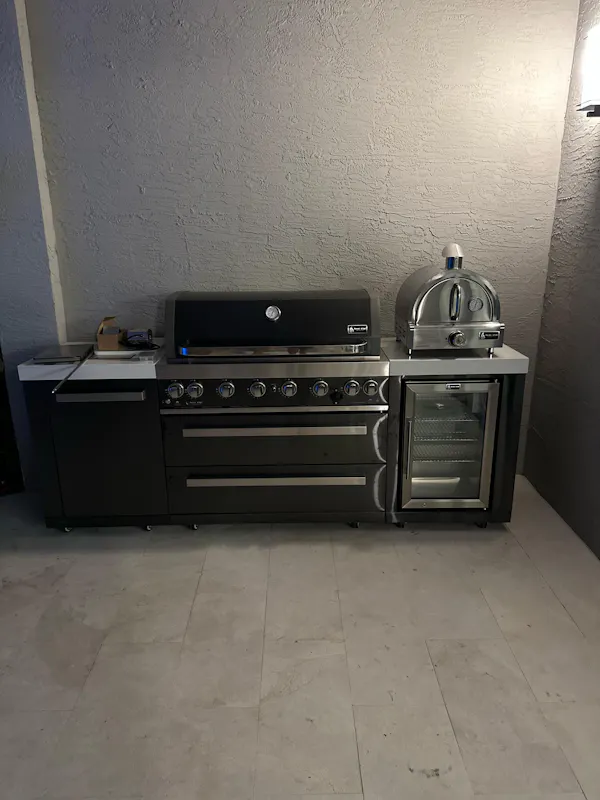 Christine's Mont Alpi 805 Black Stainless island