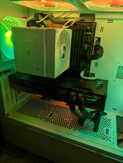 SAPPHIRE PULSE AMD Radeon RX 7900 XT 20GB (11323-02)