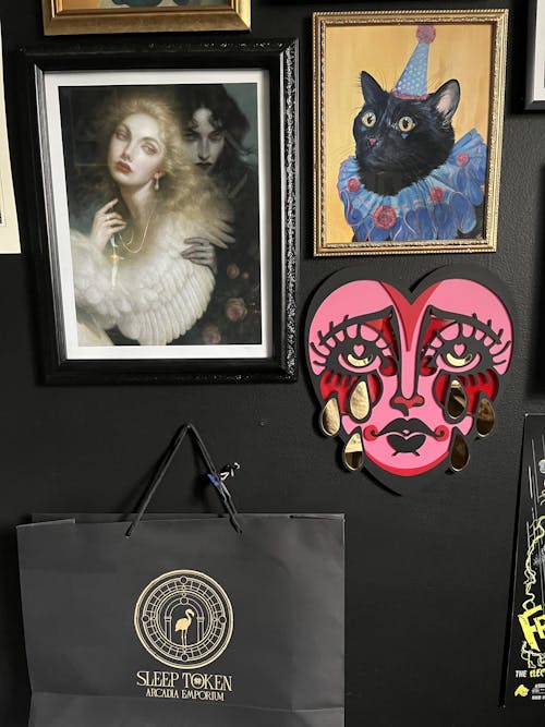 Crying Heart - Wall Hanging - Medium