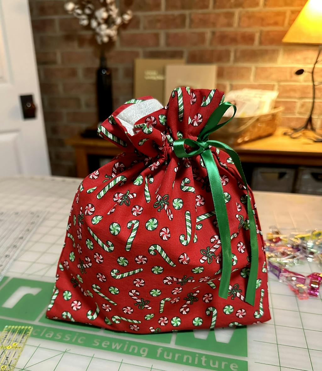 10 Minute Gift Bag Pattern