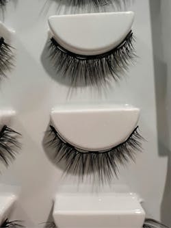 Magnetic Eyelashes with Eyeliner Kit Easy to Wear, Comfortable ＆ Reusable False Lashes From Natural to Gorgeous Styles No Glue Needed