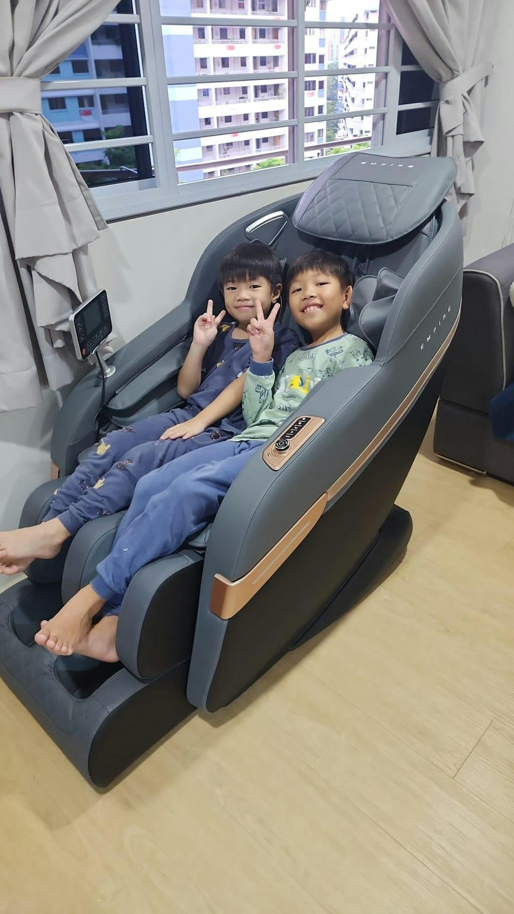 EMPIRE PRO Massage Chair EMPIRE Massage Chair