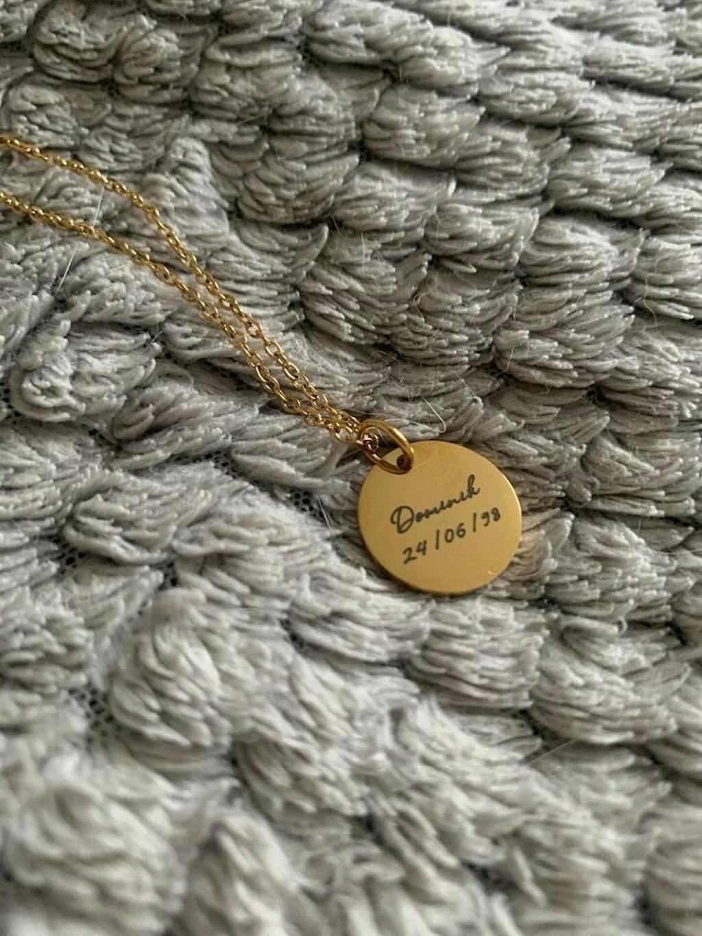 Plättchenkette mit Text