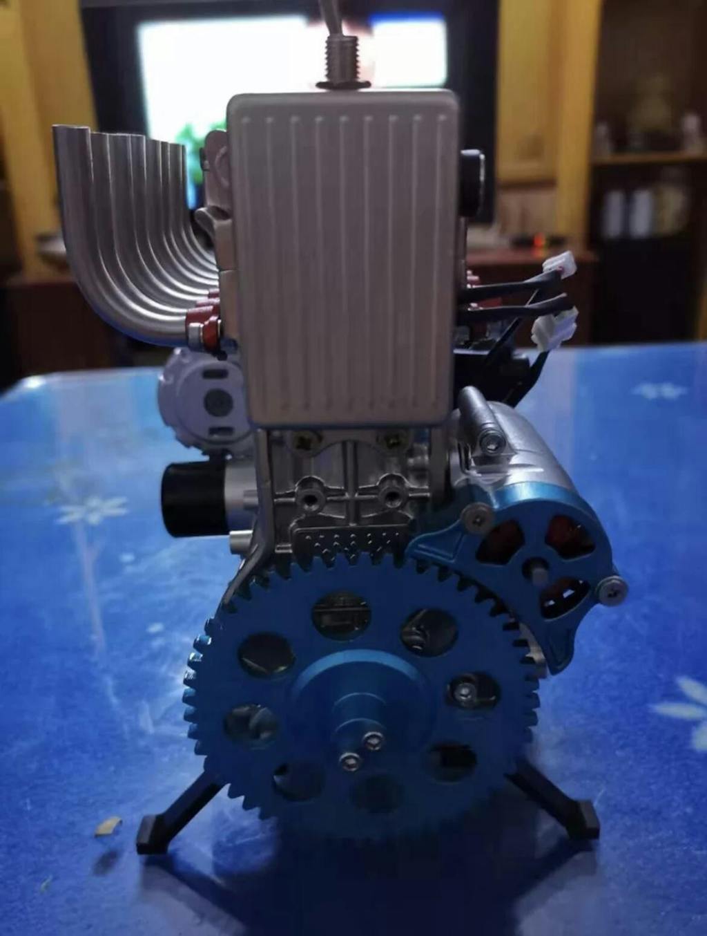 TECHING Full Metal V4 Engine Model Kit 4-Cylinder Car Engine Assembly Kit: Ideal for Industry Research/Education/Gifts