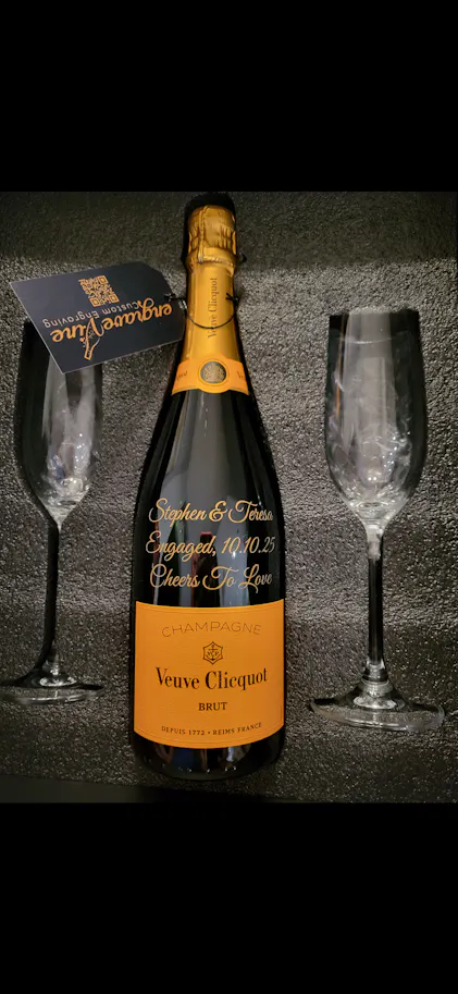 Engraved Veuve Clicquot Yellow Label Brut Gift Set