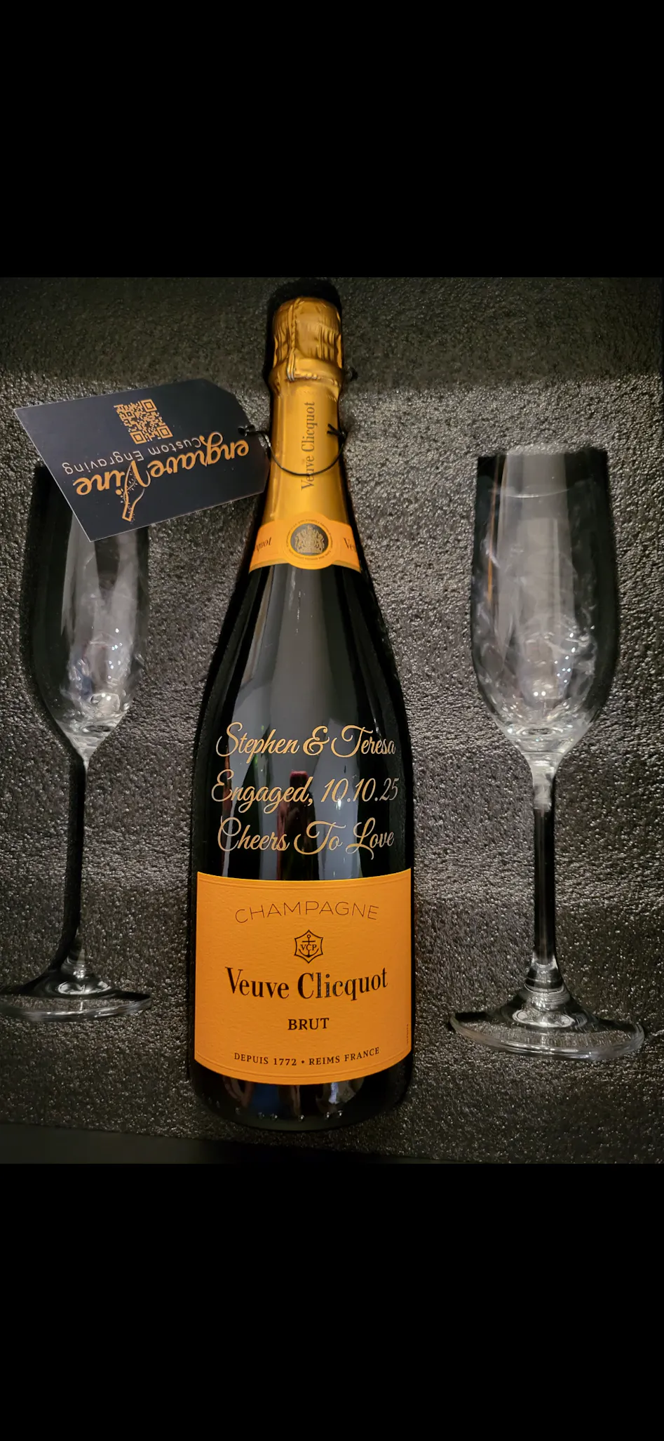 Engraved Veuve Clicquot Yellow Label Brut Gift Set