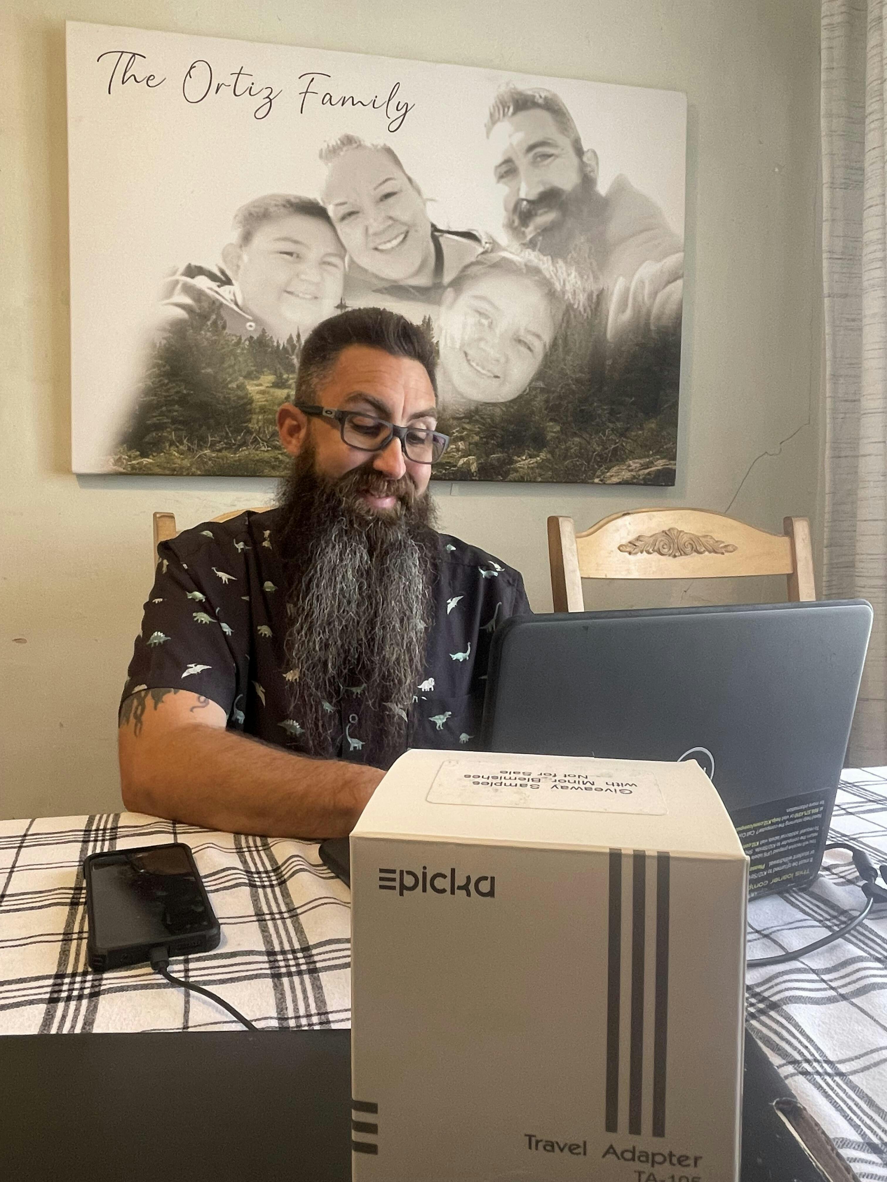 TA-105C Universal Travel Adapter