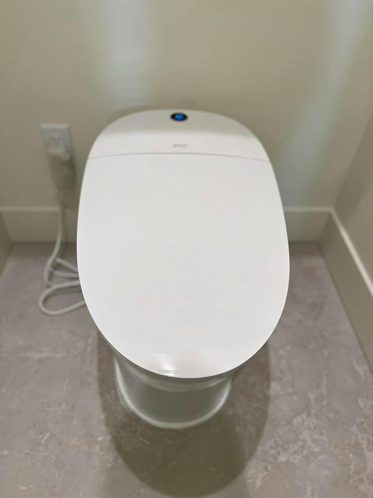 EPLO Smart Bidet Toilet With Low Noise Flushing System,Blackout Flush,Built-in Tank, Auto Open/Close Lid,Auto Flush,Foot Sensor Operation & Reviews