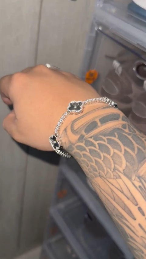 VCA exclusive edition total silver