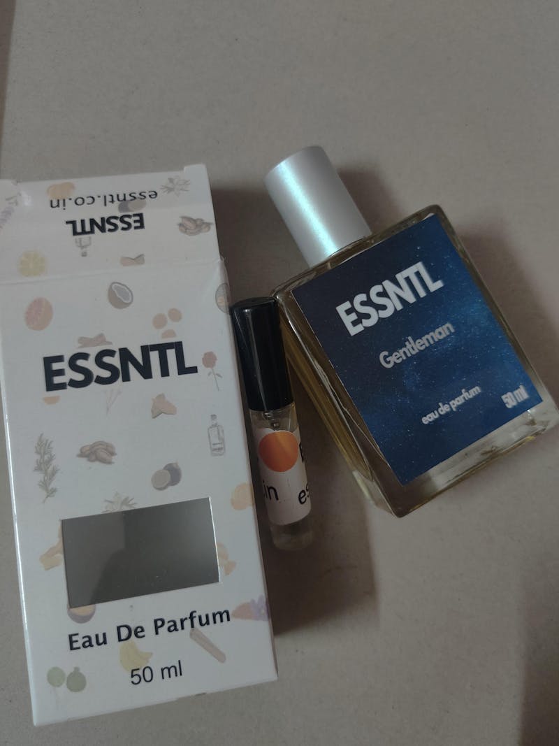 ESSNTL Gentleman Perfume - Rugged & Magnetic Spicy Woody Fragrance | 50ml Eau de Parfum | 20ml Eau de Parfum | Fresh, Confident & Bold Scent | Long-Lasting Signature Fragrance | Classic & Clean Scent for Men
