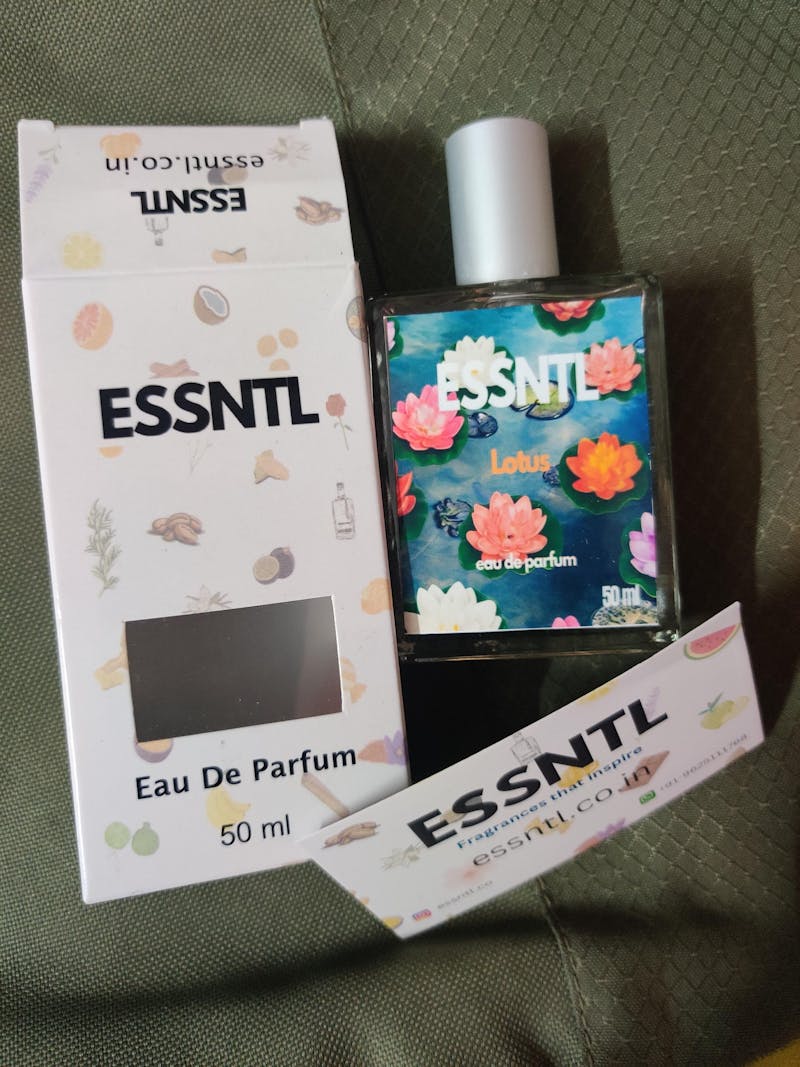 ESSNTL Lotus Perfume - Fresh & Tranquil Fruity Floral Fragrance | 50ml Eau de Parfum | 20ml Eau de Parfum | Soft, Elegant & Uplifting Scent | Long-Lasting Luxury Scent for Men & Women | Serene & Refreshing Essence