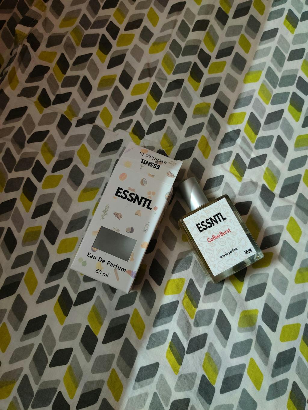 ESSNTL NOTES PREMIUM NOTES Coffee Burst Perfume - Bold & Comforting Coffee-Vanilla Fragrance | 50ml Eau de Parfum | 20ml Eau de Parfum | Creamy, Addictive & Aromatic Scent | Long-Lasting Cozy Perfume for Men & Women | A Caffeine Kick with Sweet Depth