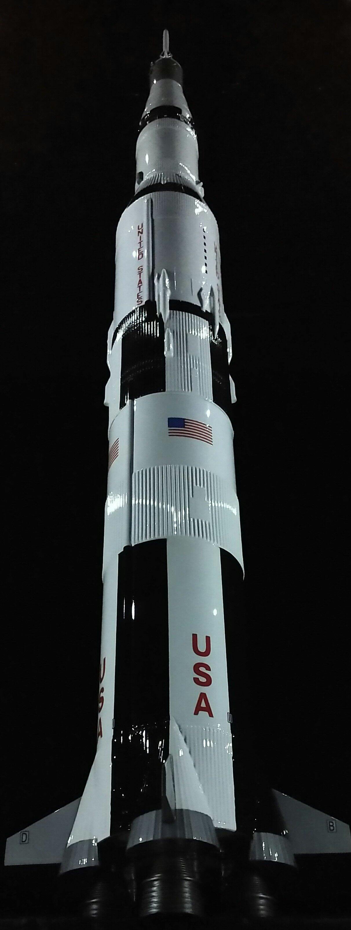 Saturn V Model Rocket - Historic Apollo 11 Replica | Estes Rockets