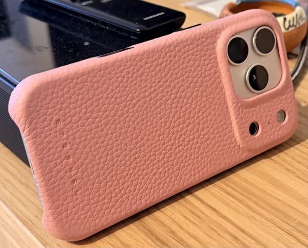 Coque Elise cuir grainé - iPhone 17 Pro - Rose