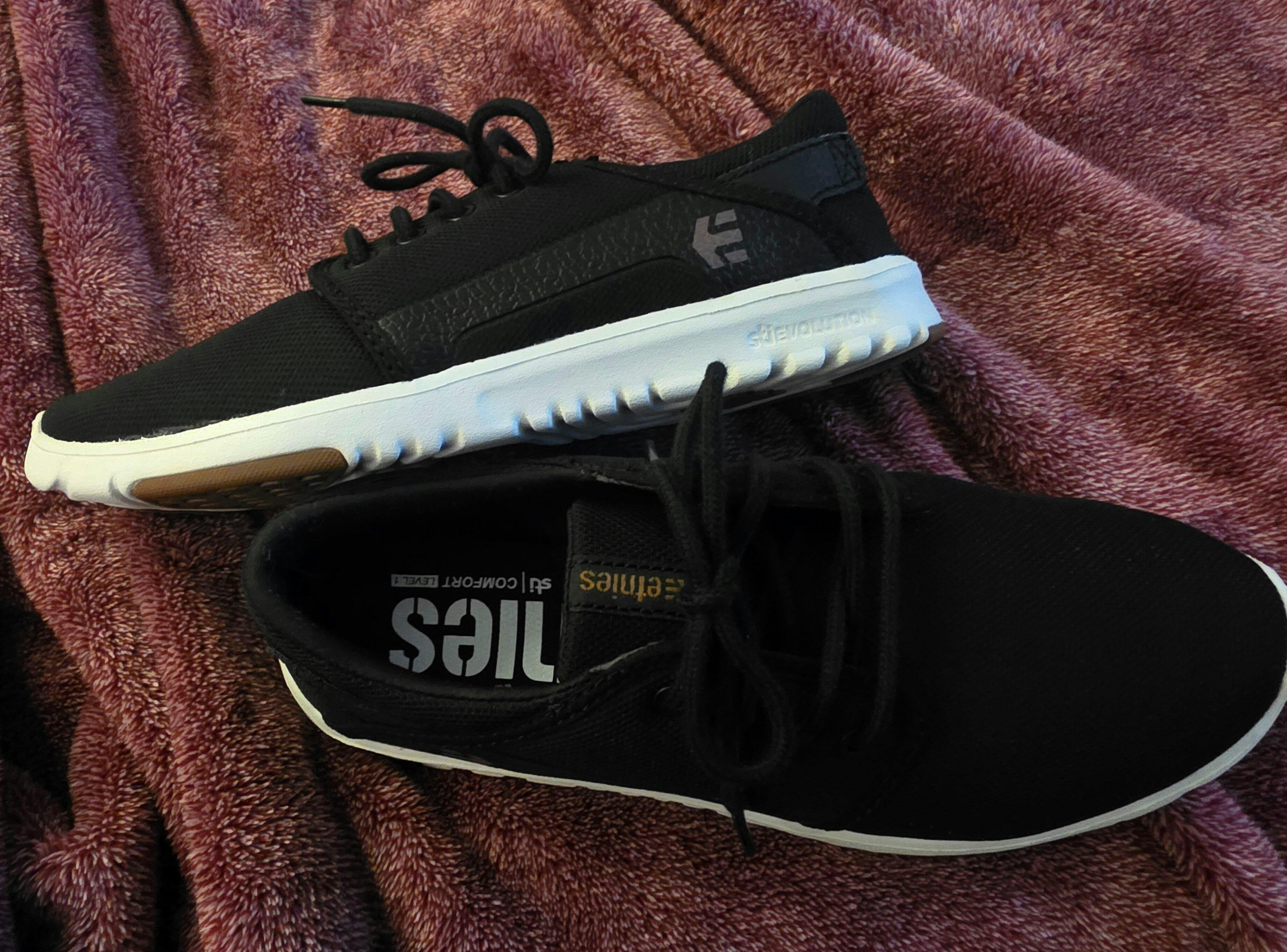 Scout black/gum - skate shoes | etnies Official