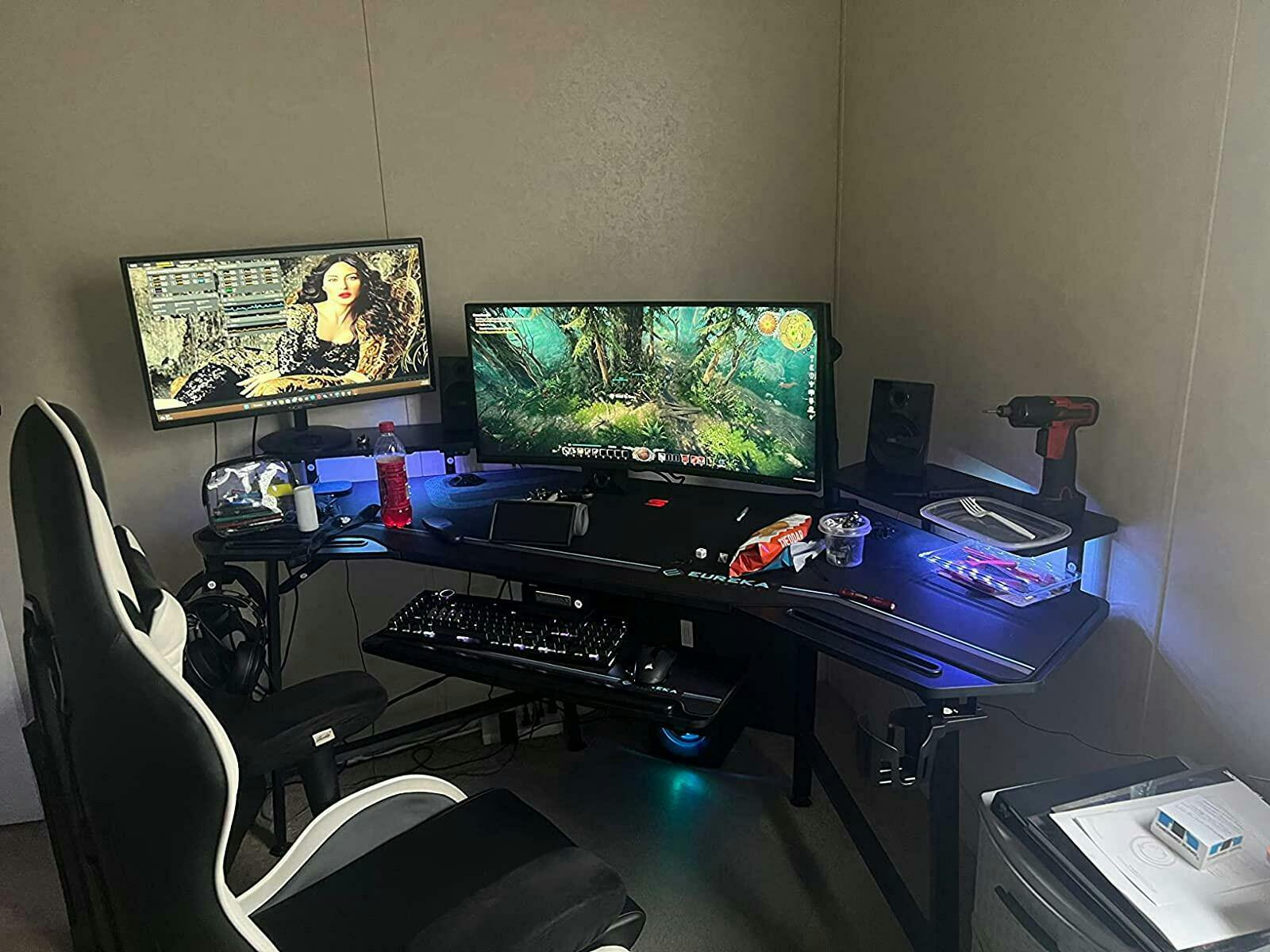 GAMING DESK | 72