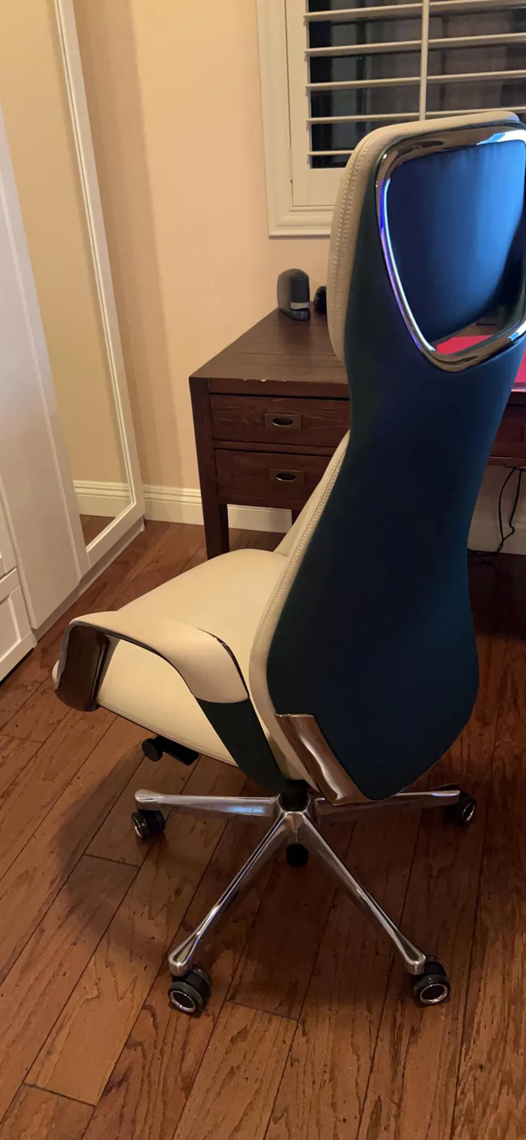 Serene, Napa Leather Executive Office Chair
