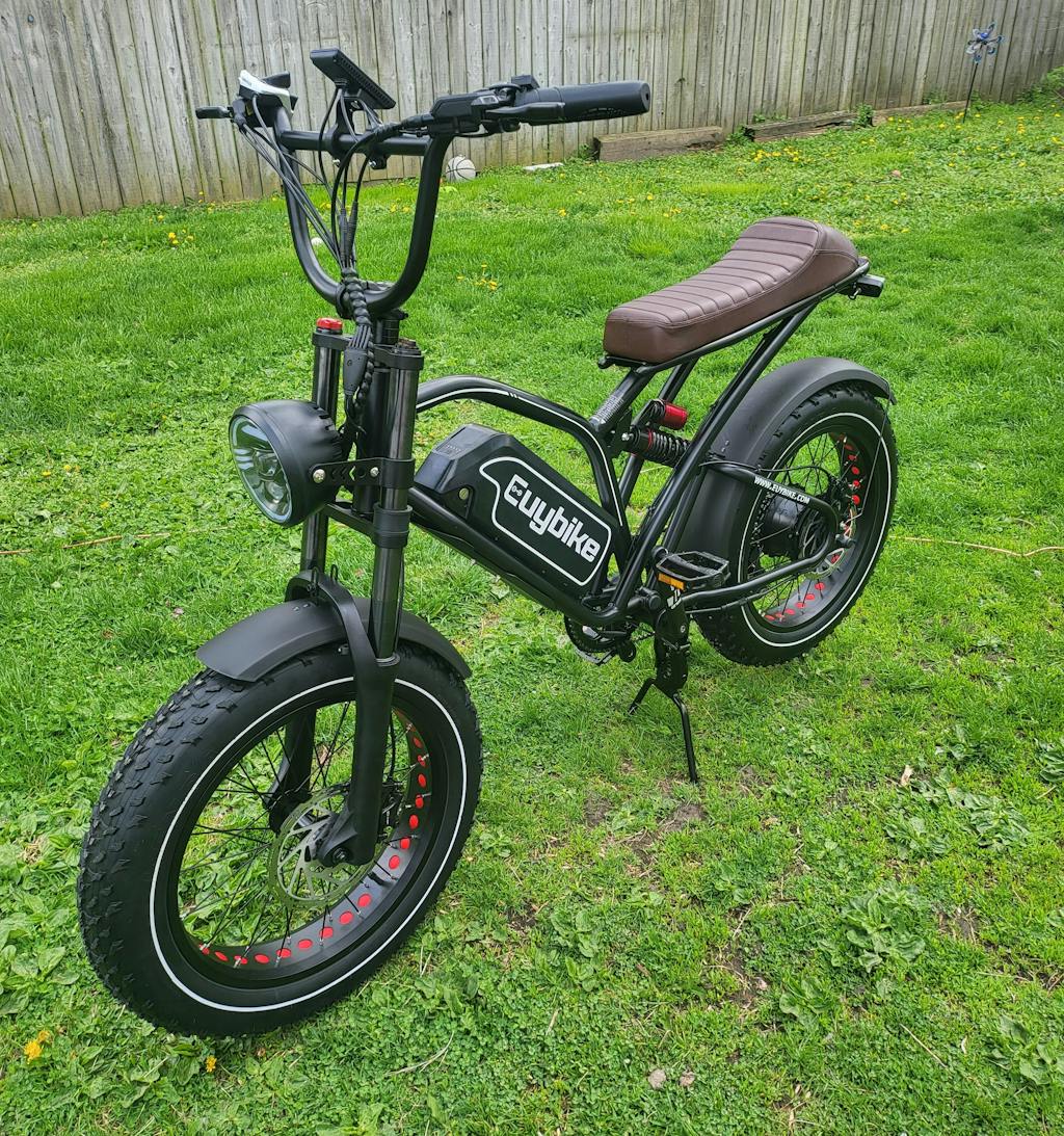 Moped Style Electric Bike | Electric Moped with Pedals | Euy S4 – euybike