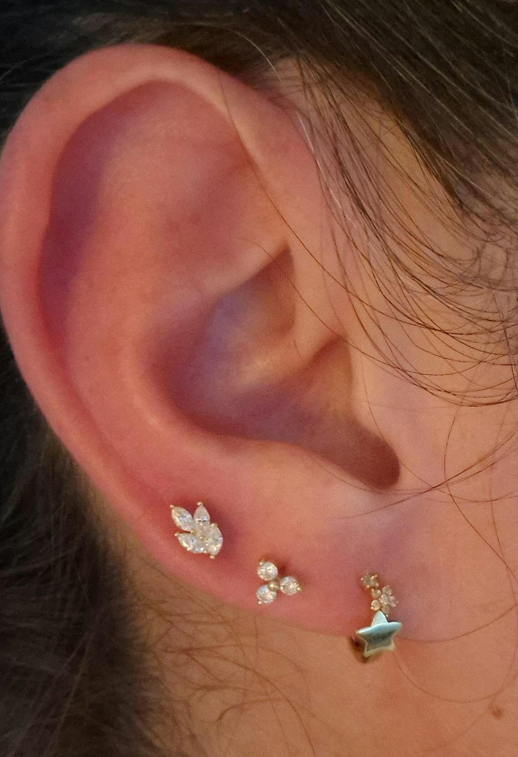 Marquise Leaf Flat-Back Stud