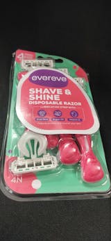 Evereve 4-Blade Disposable Razors - Pack of 4