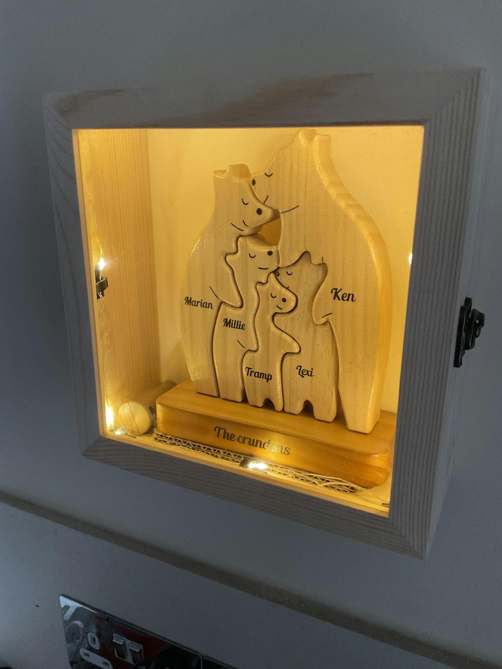 Personalized Single Parent Family With Stand - Puzzle Wooden Bear Family - Wooden Pet Carvings