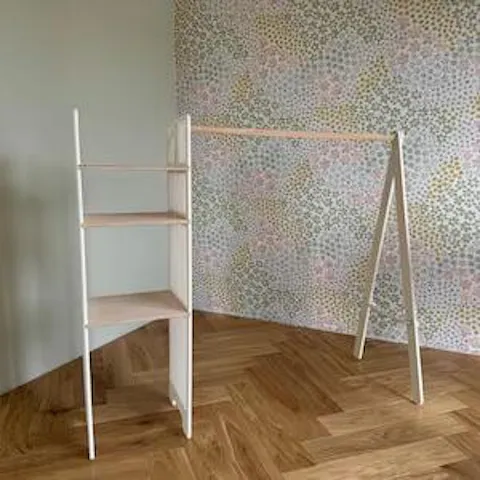 Klienta foto produktam Bērnu koka drēbju pakaramais
