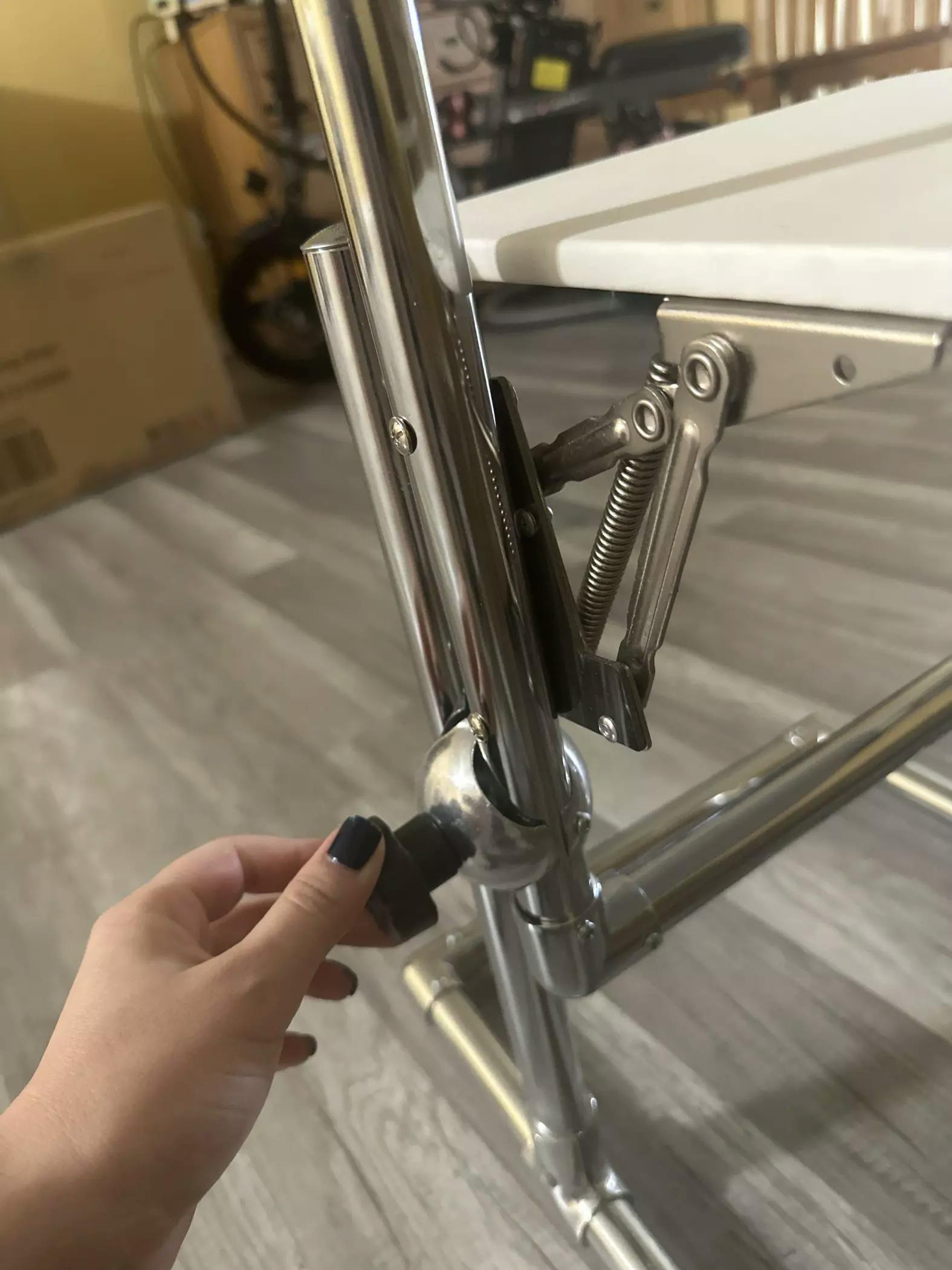 ULKA Pedicure stand Balance White – F.O.X Nails USA