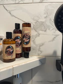 Dr. Wolf - Beard Conditioner - Fresh Blueberries, Warm Tobacco, and Aged Mahogany