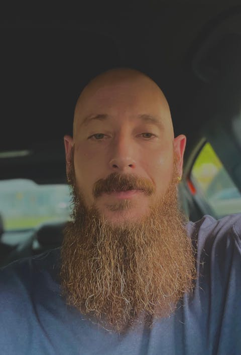 The Highlander - Beard Oil - Smoked Firewood, Robust Scotch, and Nostalgic Mahogany