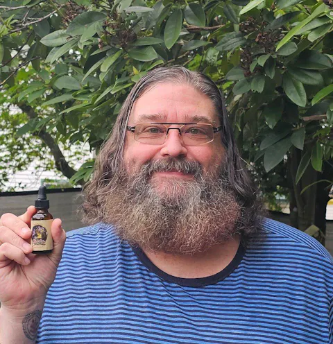 Captain Crimson - Beard Oil - Creamy Coconut, Warm Amber, Sea Salt, and Fresh Vanilla