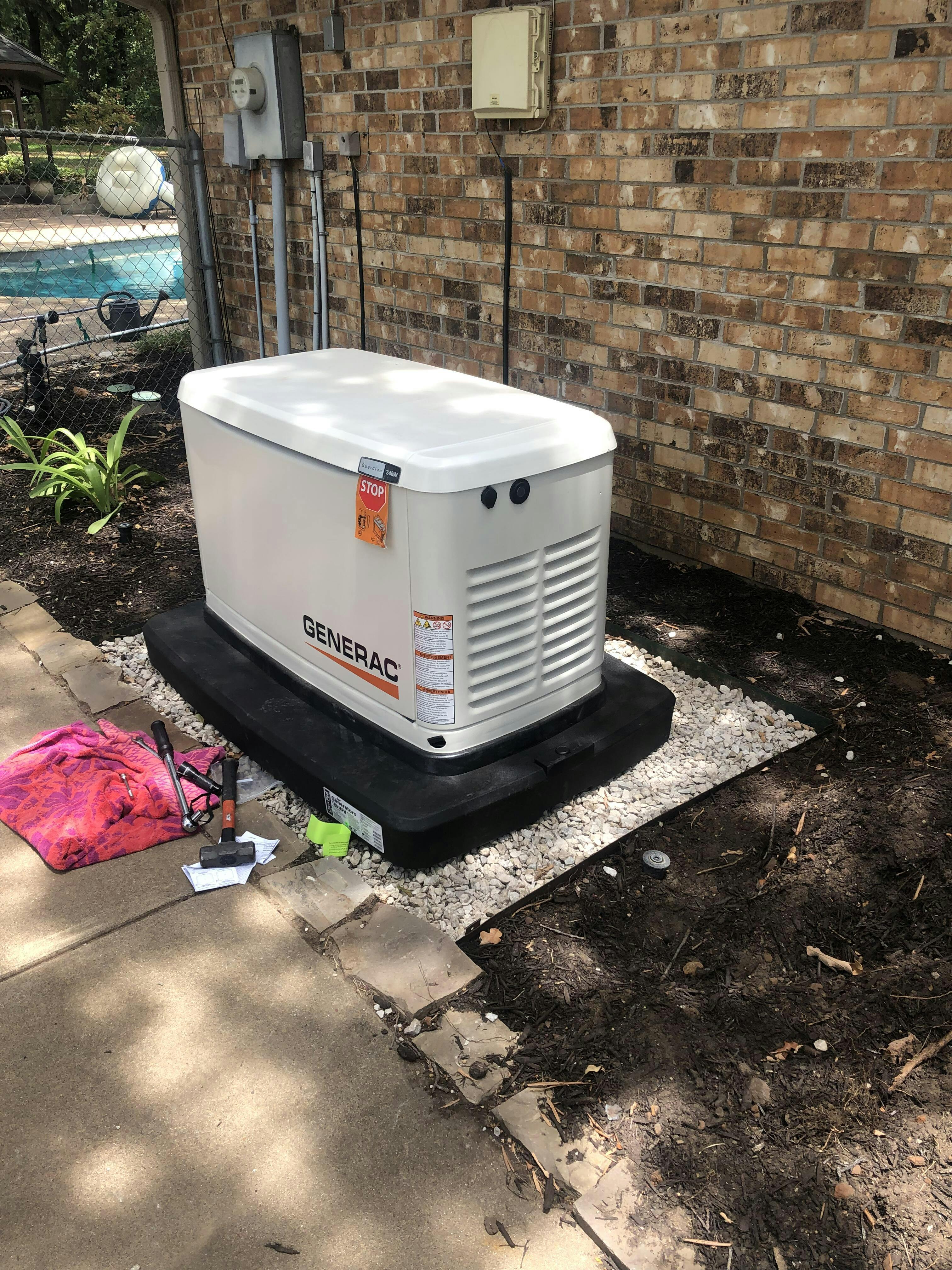 Generac 7210 Guardian 24kW Standby Generator WiFi W/ 200 Amp Automatic ...