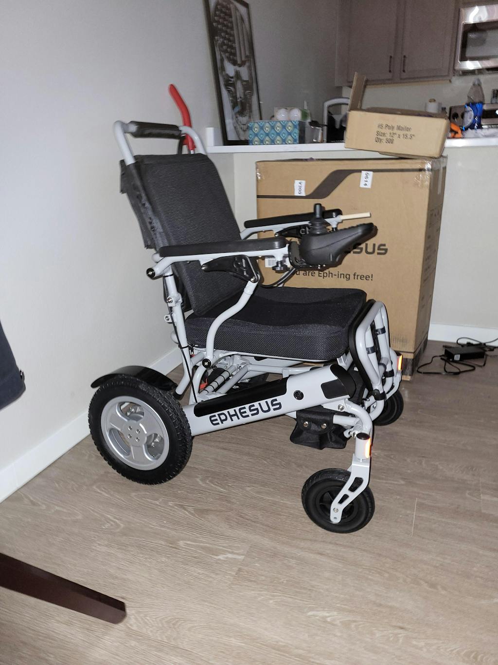 Ephesus E9 Folding Electric Wheelchair 4 mph 15.5 Mile Long Range New