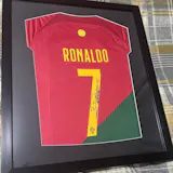 CRISTIANO RONALDO | PORTUGAL 2022 WORLD CUP HOME DISPLAY JERSEY | PRINTED SIGNATURE (SIZE L)