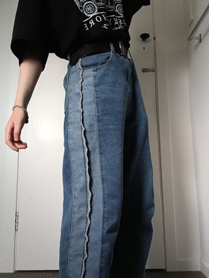 Blue Side Distressed Denim Jeans  Jeongin - Stray Kids - Fashion